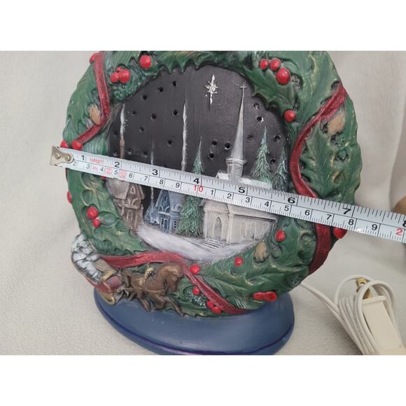 Vintage 90's Lighted Ceramic Lamp Church Snow Scene Wreath Mold - Picture 10 of 14